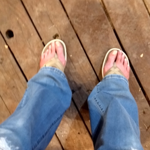 Meet your Posher, Nicole - Picture 3 of 3